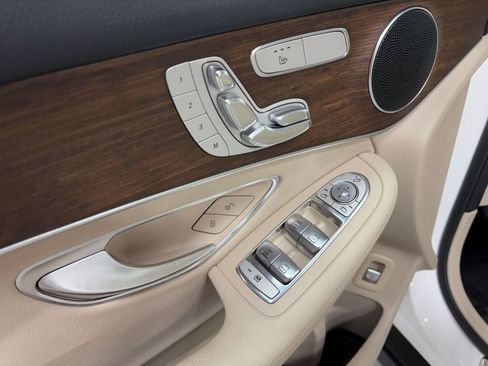 Certified 2022 Mercedes-Benz GLC 300 4MATIC image 6