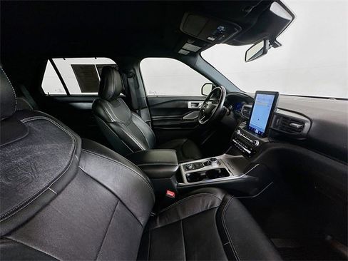 Used 2020 Ford Explorer ST w/ ST Street Pack image 31