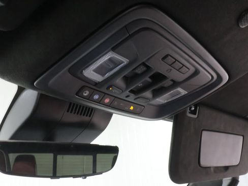 Used 2024 GMC Sierra 2500 Denali Ultimate AWD/4WD image 16
