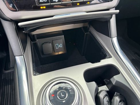 Used 2023 Ford Explorer XLT w/ Equipment Group 202A image 16