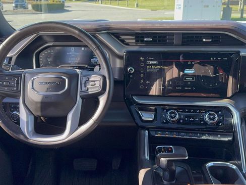 Used 2023 GMC Sierra 1500 Denali image 12