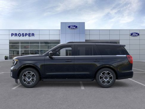 New 2025 Ford Expedition Active image 3