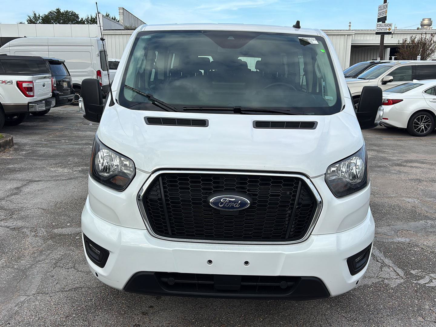 Used 2024 Ford Transit 350 XLT RWD image 2