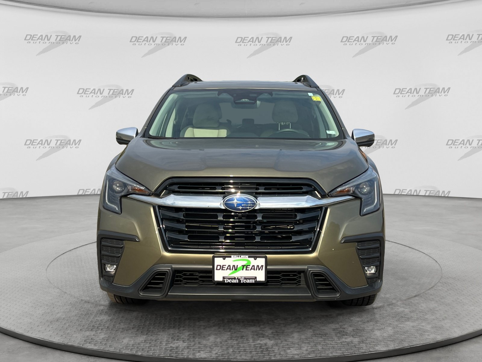 Used 2023 Subaru Ascent Limited w/ Technology Package AWD/4WD image 2