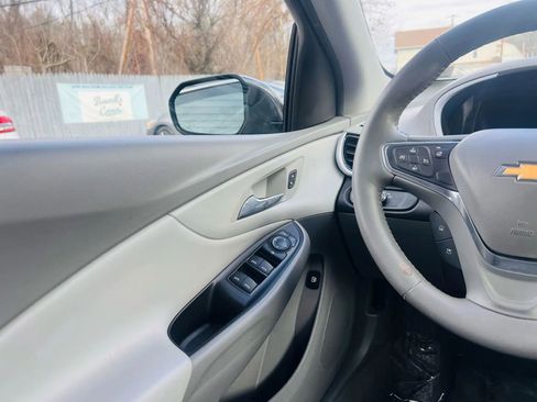 Used 2017 Chevrolet Volt LT w/ Comfort Package image 28