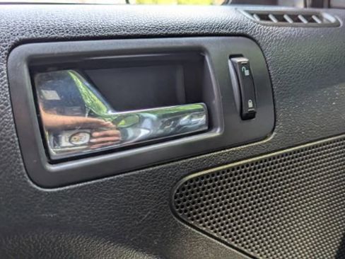 Used 2012 Ford Mustang Premium image 27