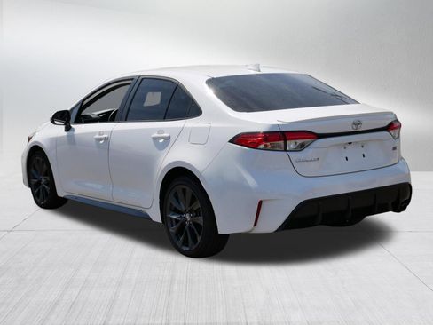 Used 2024 Toyota Corolla SE FWD image 5
