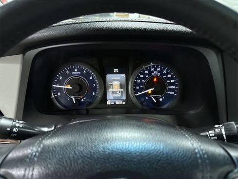 Used 2017 Toyota Sienna Limited Premium image 35