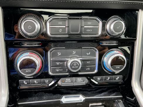 Certified 2021 GMC Yukon Denali w/ Denali Ultimate Package image 33