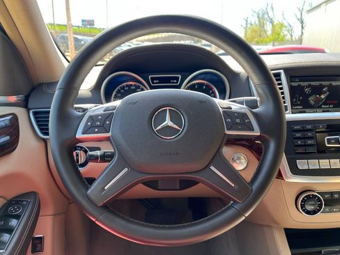 Used 2016 Mercedes-Benz GL 450 4MATIC image 10