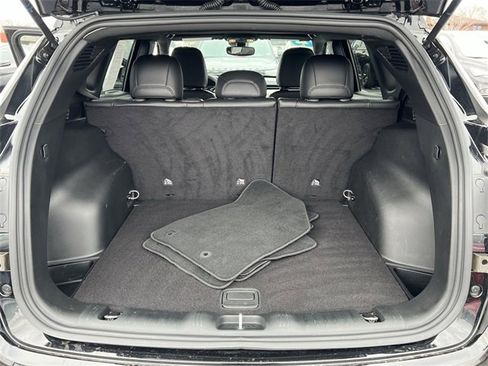 Used 2025 Jeep Compass Latitude image 17