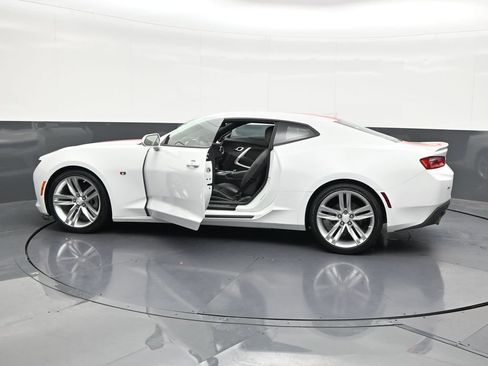 Used 2016 Chevrolet Camaro LT RWD image 33