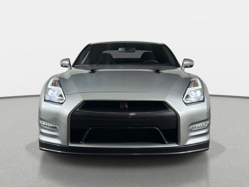 Used 2016 Nissan GT-R Premium AWD/4WD image 8