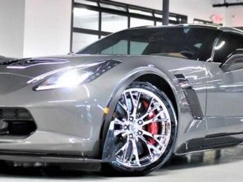 Used 2015 Chevrolet Corvette Z06 w/ Battery Protection Package RWD image 1