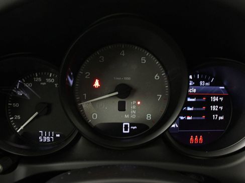 Certified 2025 Porsche Macan S image 16