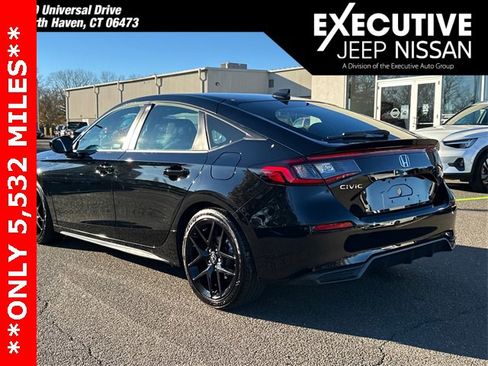 Used 2025 Honda Civic Sport image 4