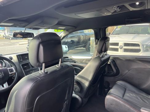 Used 2017 Dodge Grand Caravan GT image 9