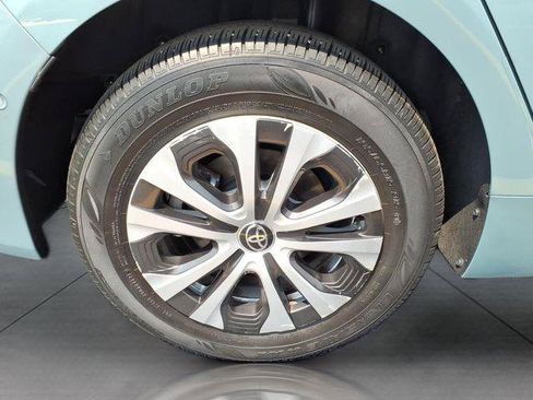 Certified 2022 Toyota Prius LE AWD/4WD image 28