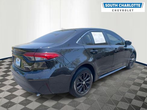 Used 2024 Toyota Corolla XLE FWD image 4