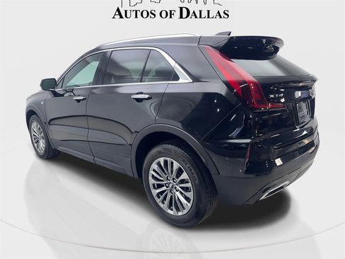 Used 2024 Cadillac XT4 Premium Luxury image 9