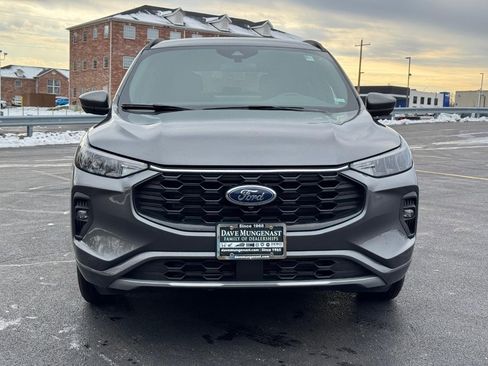 Used 2023 Ford Escape ST-Line Select w/ Tech Pack #2 image 9