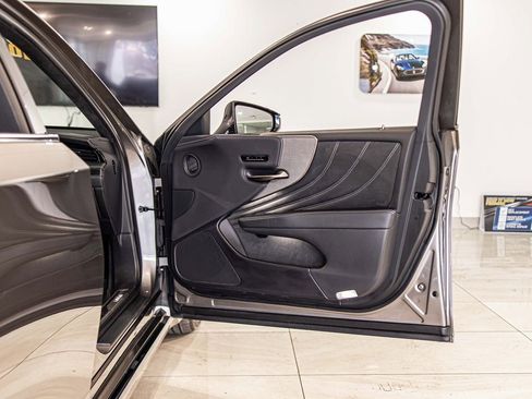 Used 2022 Lexus LS 500 F Sport w/ Accessory Package (Z1) image 42