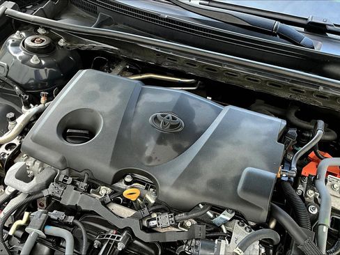 Used 2025 Toyota Camry SE image 29