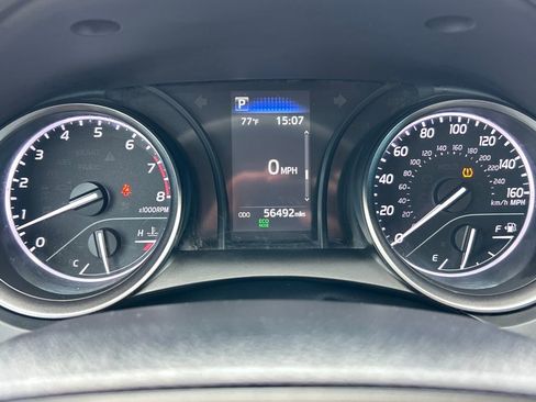 Used 2022 Toyota Camry SE image 11