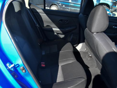 Used 2025 Nissan Sentra SV image 37