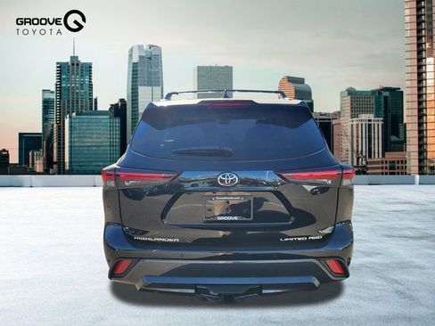 New 2026 Toyota Highlander Limited image 4