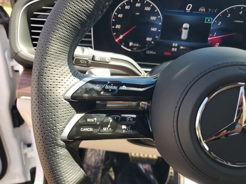 New 2026 Mercedes-Benz GLS 580 4MATIC image 27