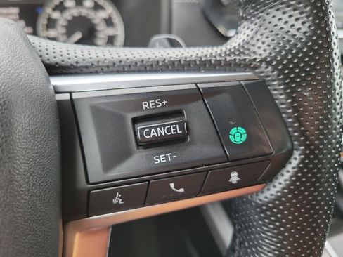 Used 2022 Mitsubishi Outlander SE image 12