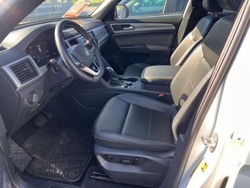 Used 2022 Volkswagen Atlas Cross Sport SE AWD/4WD image 8