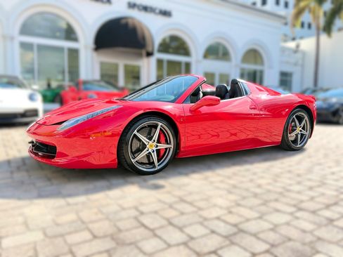 Used 2015 Ferrari 458 Spider RWD image 1