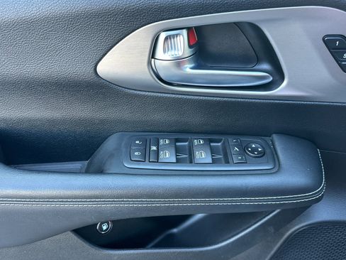 Used 2020 Chrysler Pacifica Limited w/ Quick Oder Package 2EV RED-S image 11