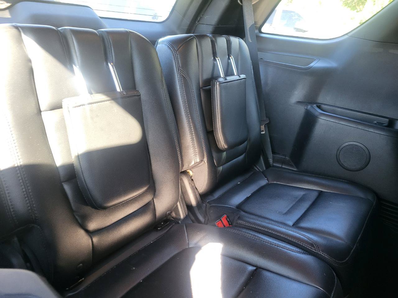 Used 2016 Ford Explorer XLT w/ Equipment Group 202A FWD image 15