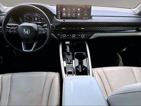 Used 2024 Honda Accord Touring image 7