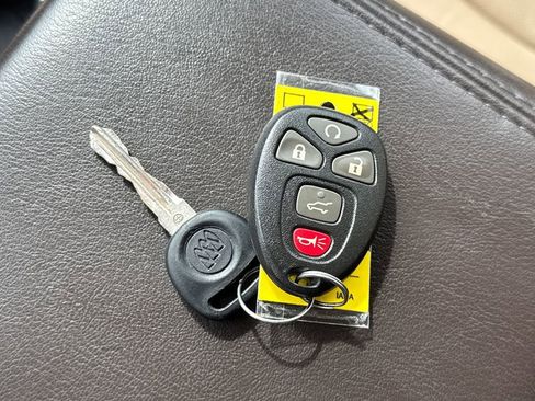 Used 2012 Buick Enclave Leather image 38