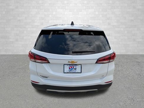 Used 2023 Chevrolet Equinox LT image 3