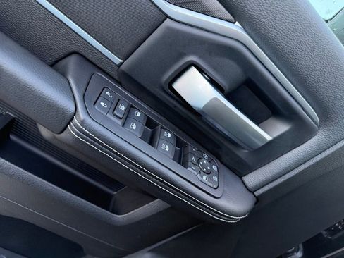 New 2026 RAM 2500 Big Horn AWD/4WD image 12