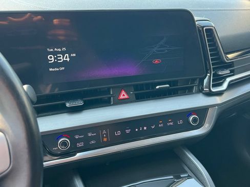 Certified 2023 Kia Sportage EX AWD/4WD image 17