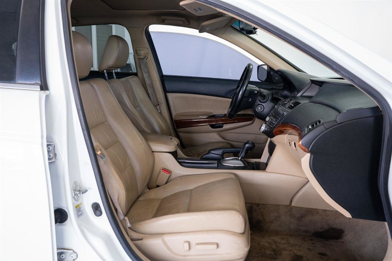 Used 2011 Honda Accord EX-L image 11