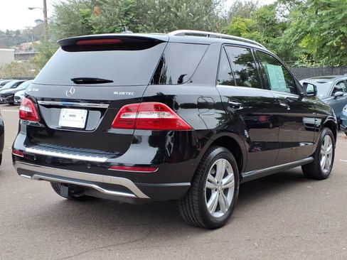 Used 2012 Mercedes-Benz ML 350 BlueTEC 4MATIC image 4