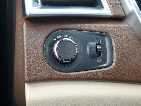 Used 2015 Cadillac SRX Luxury w/ Driver Awareness Package FWD image 20