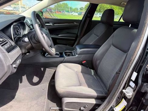 Certified 2023 Chrysler 300 Touring w/ Sport Appearance Package RWD image 15