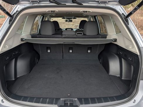 Used 2024 Subaru Forester Premium AWD/4WD image 18