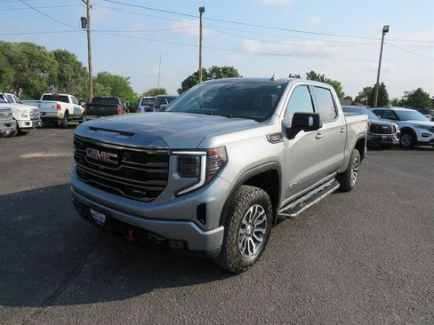 Used 2023 GMC Sierra 1500 AT4 w/ AT4 Premium Package image 2