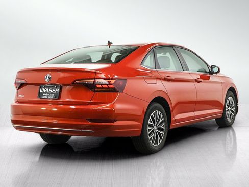Used 2019 Volkswagen Jetta SE w/ Cold Weather Package FWD image 5
