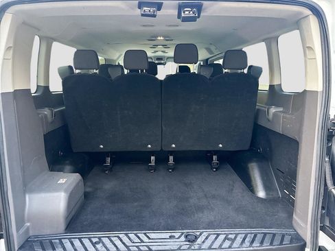 Used 2023 Ford Transit 350 XLT image 27