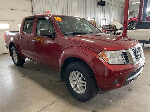 Used 2019 Nissan Frontier SV image 5